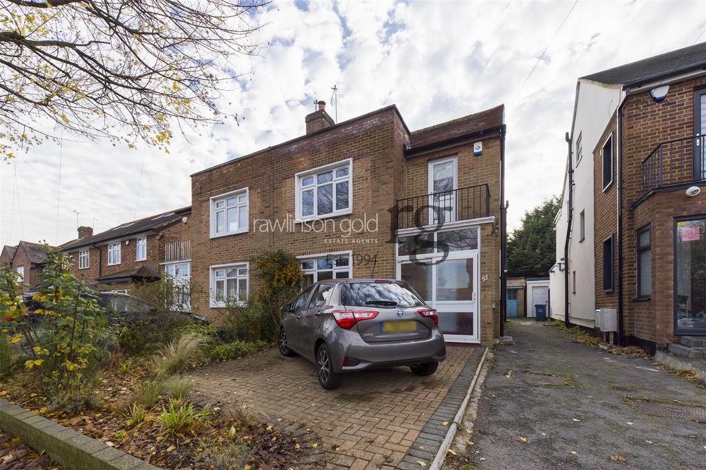 Greystoke Avenue, Pinner 3 bed semidetached house £630,000