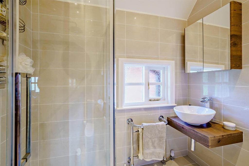 Main Bedroom Ensuite