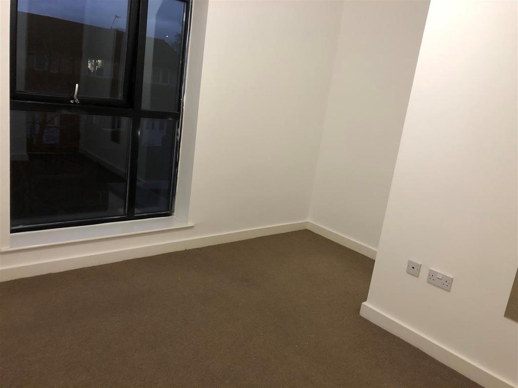 Bedroom.i.jpg