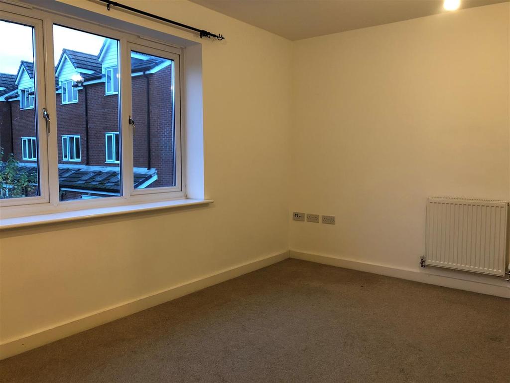 Living Room.i.jpg