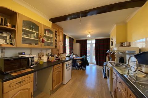 93 Norton Road, Northampton, NN2 7TL