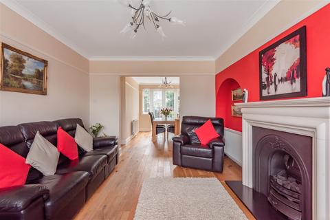 3 Stoneleigh Crescent, Stoneleigh, Epsom, KT19 0RT