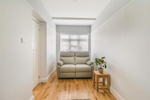 3 Stoneleigh Crescent, Stoneleigh, Epsom, KT19 0RT