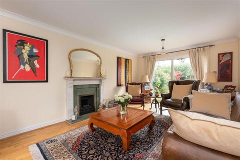 19 The Wilderness, East Molesey, KT8 0JT