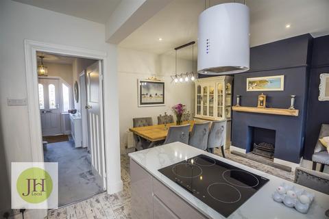 62 Arlington Drive, Macclesfield, SK11 8QL