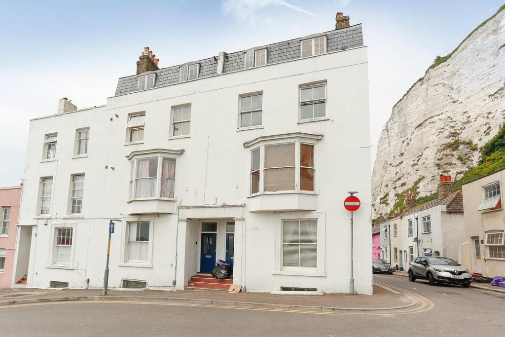 East Cliff, Dover 1 bed flat £550 pcm (£127 pw)