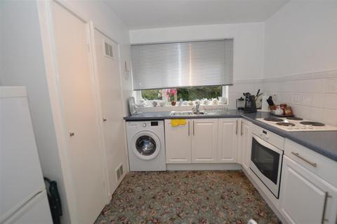 7 Ash Grove, Brighouse, HD6 1RB