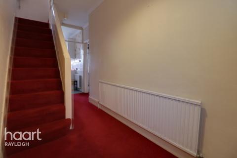 31 Avondale Drive, Leigh-on-sea, SS9 4HN