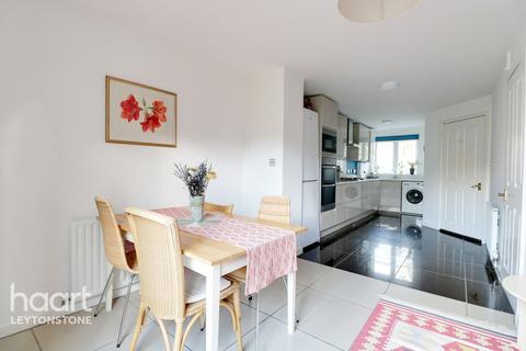 87 Orange Grove, London, E11 4LP