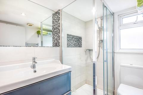32 Hardman Road, Kingston Upon Thames, KT2 6RH