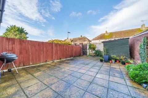 2 bedroom semi-detached house to rent, Ashford,  Sunbury,  TW15