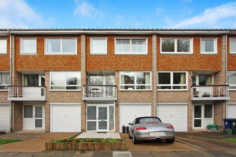 14 Park Gate, London, W5 1PX