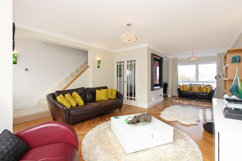 14 Park Gate, London, W5 1PX