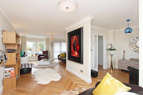 14 Park Gate, London, W5 1PX