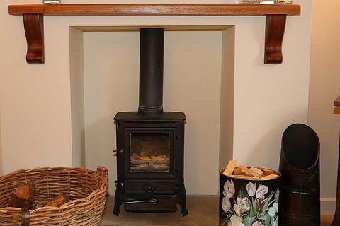 Ivy Cottage Hardwick Road, Whitchurch On Thames, Reading, RG8 7HH