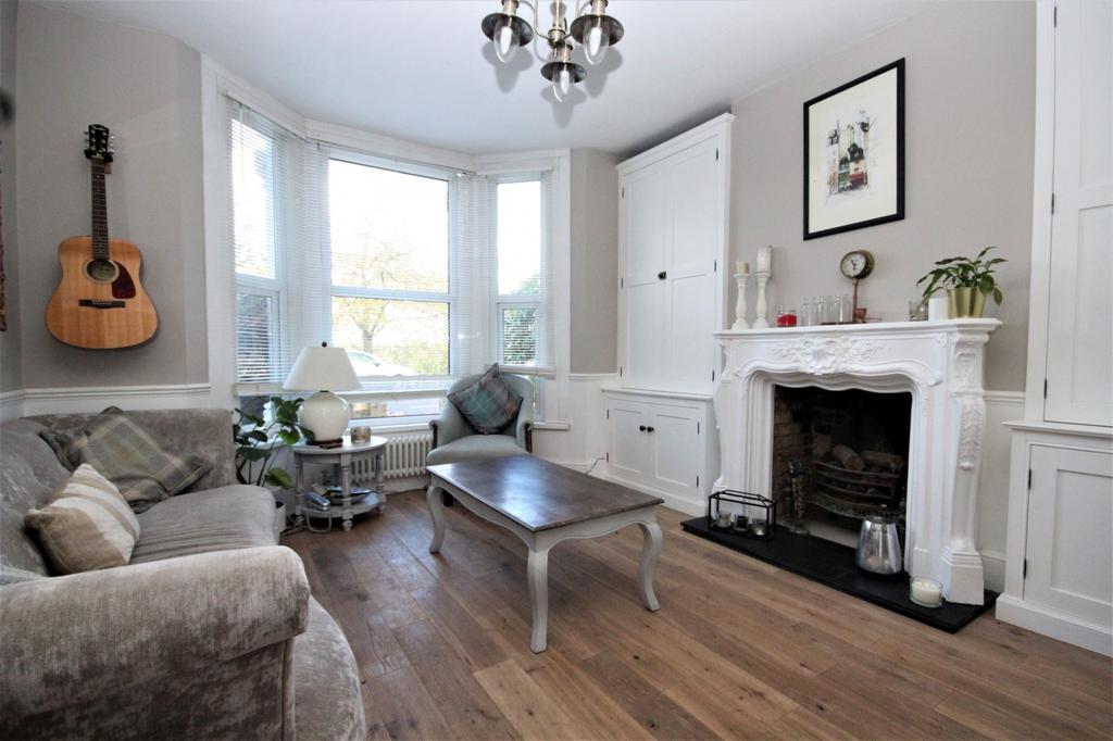 Capel Road, London, E7 1 bed £1,300 pcm (£300 pw)