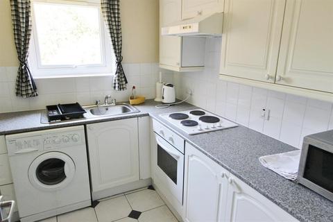 20 Broomspring Close, Sheffield, S3 7XA