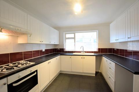 5 Ash Close, Clacton-on-sea, CO15 2DE