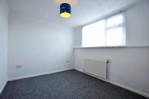 5 Ash Close, Clacton-on-sea, CO15 2DE