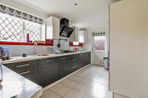 50 Godwin Road, Stratton, Swindon, SN3 4XN