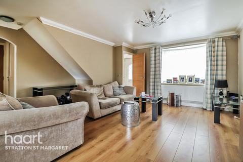 50 Godwin Road, Stratton, Swindon, SN3 4XN