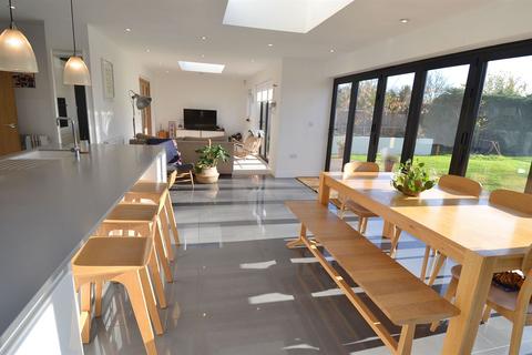 8 Longtye Drive, Chestfield, Whitstable, CT5 3NG