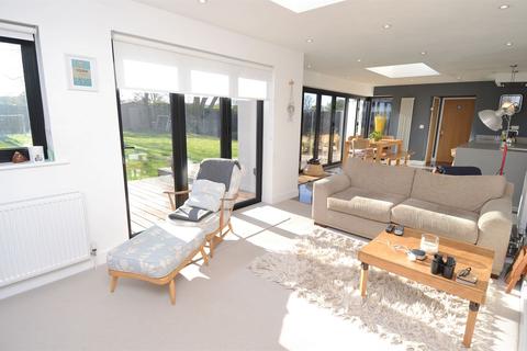 8 Longtye Drive, Chestfield, Whitstable, CT5 3NG