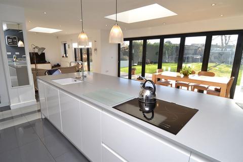 8 Longtye Drive, Chestfield, Whitstable, CT5 3NG