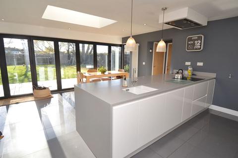 8 Longtye Drive, Chestfield, Whitstable, CT5 3NG