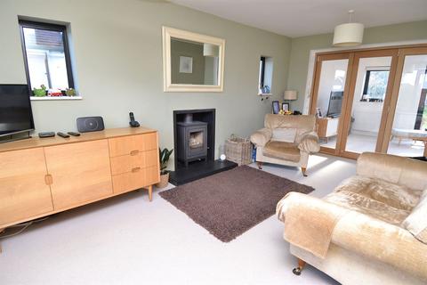 8 Longtye Drive, Chestfield, Whitstable, CT5 3NG