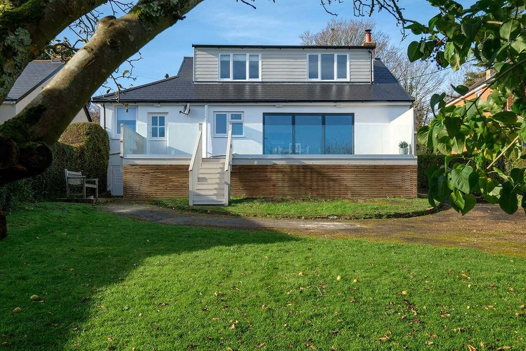 Watergate Road, Newport, Isle of Wight 4 bed detached house £495,000