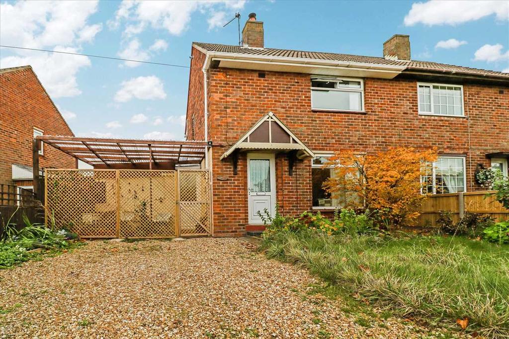 Laughton Way North, Lincoln, Lincoln 2 bed semidetached house £140,000