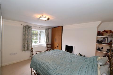 11 Fieldgate Lane, Kenilworth, CV8 1BT