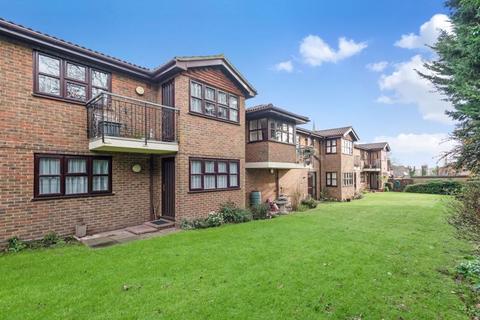 11 Balmoral Gardens, Bexley, DA5 1HR