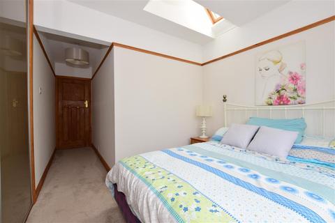 78 Astley Avenue, Dover, CT16 2PW
