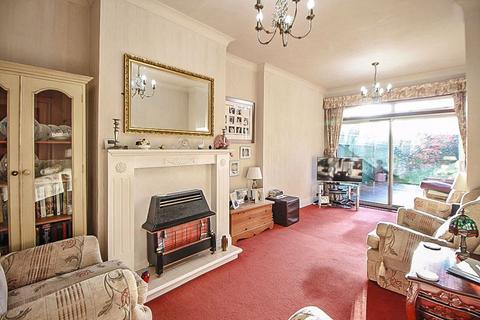 62 Blackburn Avenue, Wolverhampton, WV6 9JX