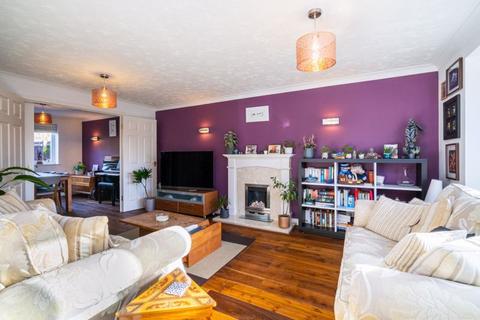 20 Brooke End, Redbourn, St Albans, AL3 7GA