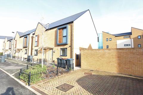 3 Bartons Way, Birmingham, B19 2LJ