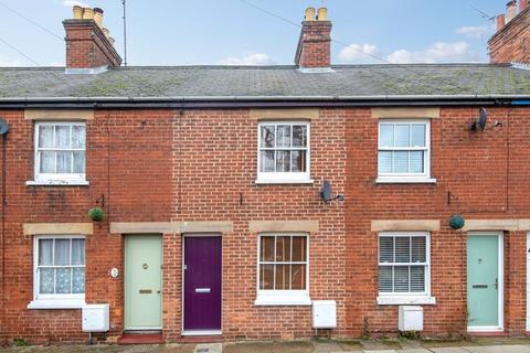 86 Bishopric, Horsham, RH12 1QN