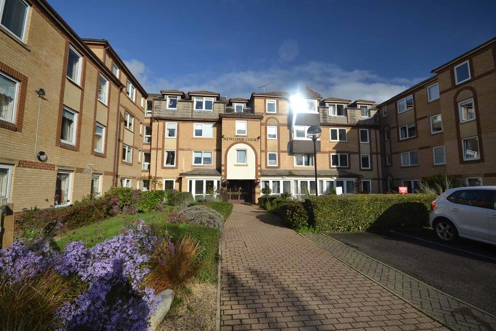 Court, Stamford 1 bed apartment £115,000