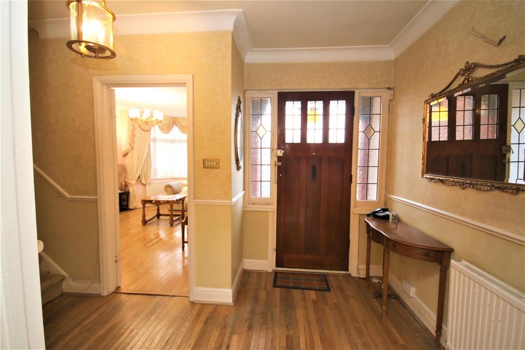 Entrance hall: pic. 2