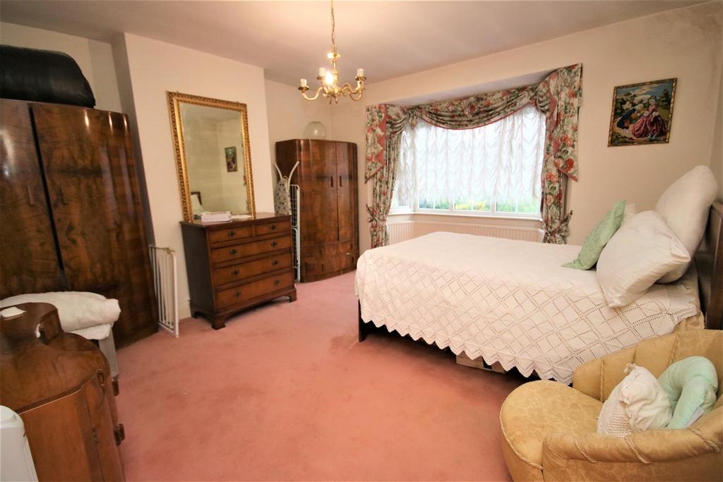 Bedroom 1: