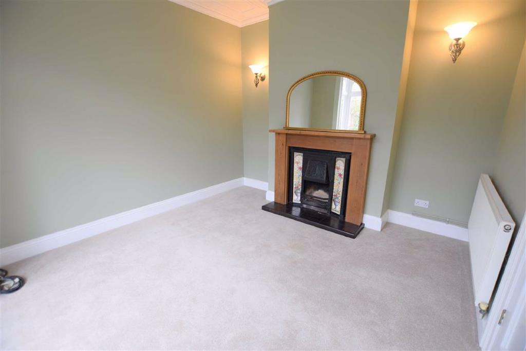 St Augustine Avenue, Grimsby, North East Lincolnshire 4 bed terraced