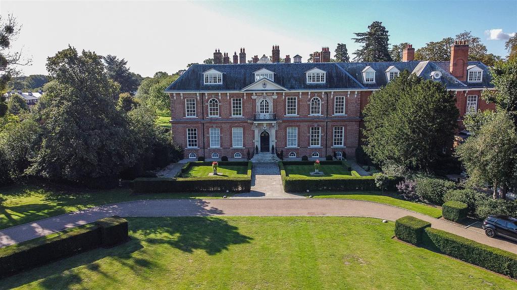The Mansion, Balls Park, Hertford 2 bed flat