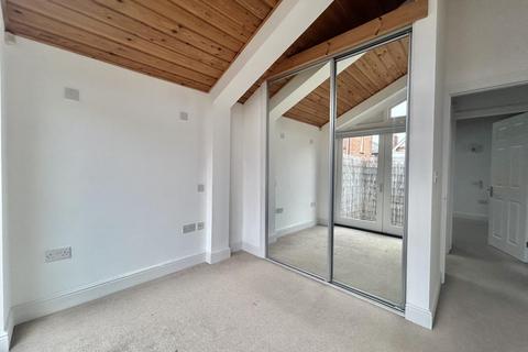 2 bedroom apartment to rent, Reading Road,  Henley On Thames,  RG9