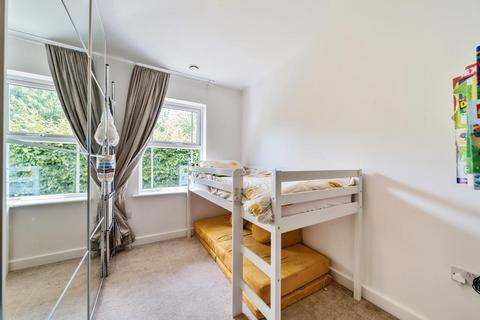 2 bedroom apartment to rent, Sunbury,  Sunbury-on-thames,  TW16