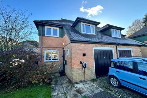 3 bedroom semi-detached house to rent, Harvest Green,  Newbury,  RG14