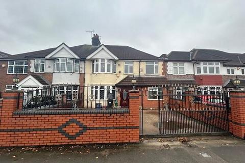 7 bedroom semi-detached house to rent, Bath Road,  Hounslow,  TW5