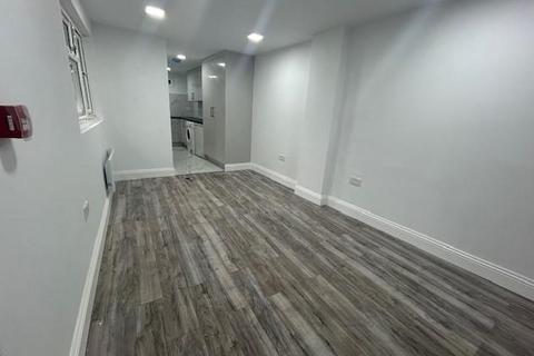 undefined, Bath Road,  Hounslow,  TW5