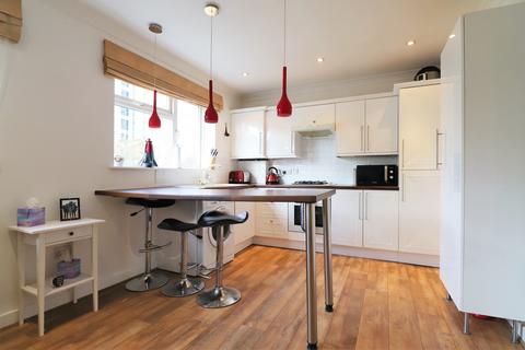 Flat 4, 18 Palace Grove, Bromley, BR1 3HA